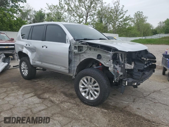 2017 Lexus GX 460 z VIN JTJBM7FX5H5168660, wystawiony jako Copart lot #55410675 z przebiegiem 128 599 mil mil oraz Szkoda całkowita • Salvage title. Historia ofert i sprzedaży dostępna na DreamBid. Obrazek 4.