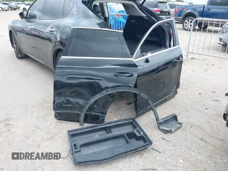 2017 Maserati Levante z VIN ZN661XUA0HX212398, wystawiony jako IAAI lot #42125919 z przebiegiem 54 157 mil mil oraz . Historia ofert i sprzedaży dostępna na DreamBid. Obrazek 12.