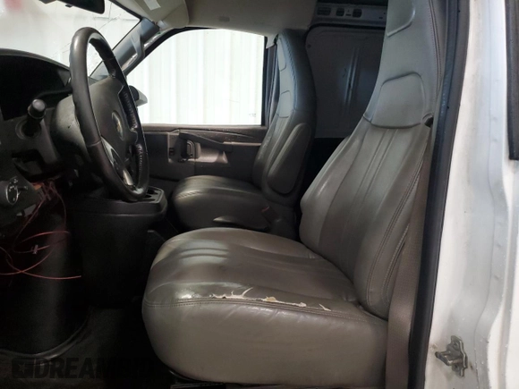 2019 Chevrolet Express Cargo z VIN 1GCWGBFG2K1277946, wystawiony jako Copart lot #60071425 z przebiegiem 188 599 mil mil oraz Szkoda całkowita • Salvage title. Historia ofert i sprzedaży dostępna na DreamBid. Obrazek 7.