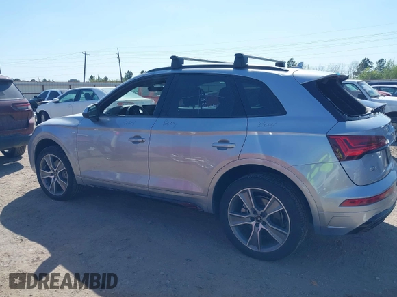 2025 Audi Q5 S line Premium z VIN WA1GAAFY0S2026775, wystawiony jako IAAI lot #41866254 z przebiegiem 8730 mil mil oraz . Historia ofert i sprzedaży dostępna na DreamBid. Obrazek 14.