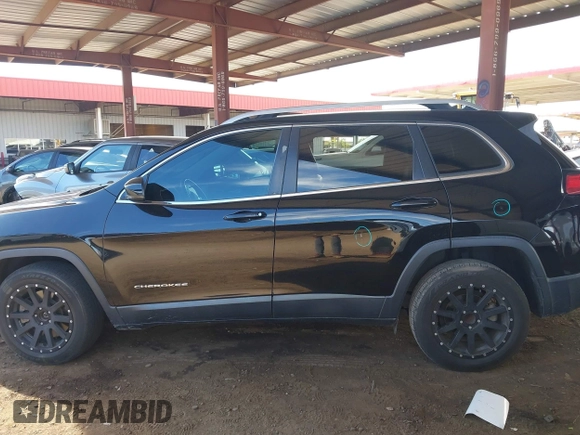 2019 Jeep Cherokee Latitude Plus z VIN 1C4PJLLB2KD420090, wystawiony jako IAAI lot #42094704 z przebiegiem 81 545 mil mil oraz . Historia ofert i sprzedaży dostępna na DreamBid. Obrazek 14.
