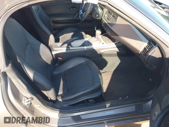 2004 BMW Z4 2.5i with VIN 4USBT33504LS50684, listed as a IAAI auction lot 42620116 with 119,707 mi miles and . Bid and sale history available at DreamBid. Image 8.