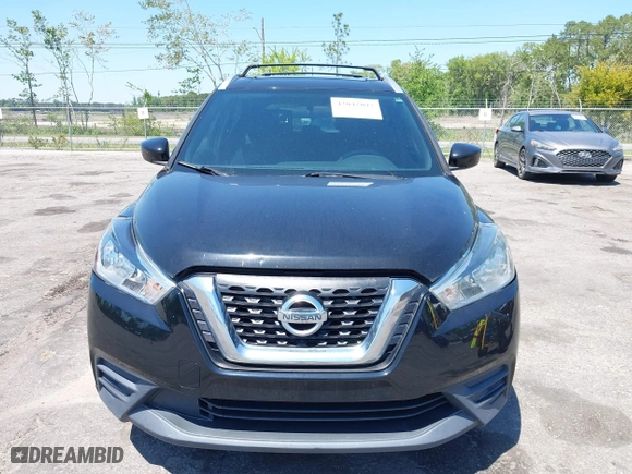 2018 Nissan Kicks SV with VIN 3N1CP5CU6JL533630, listed as a IAAI auction lot 42042097 with 165,299 mi miles. Bid and sale history available at carsss.com. Image 6.