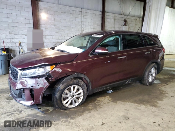 2019 Kia Sorento LX z VIN 5XYPG4A37KG575753, wystawiony jako Copart lot #44988355 z przebiegiem 55 933 mil mil oraz Szkoda całkowita • Salvage title. Historia ofert i sprzedaży dostępna na DreamBid. Obrazek 1.