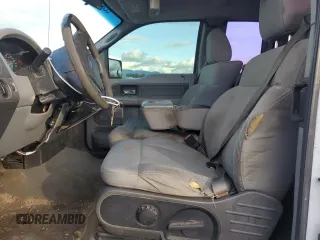 2008 Ford F-150 STX с VIN 1FTRX12W68FB77137, выставлен на аукционе Copart как лот 44389315 с пробегом 302 970 миль миль и Списание • Salvage title. История ставок и продаж доступна на DreamBid. Изображение 7.