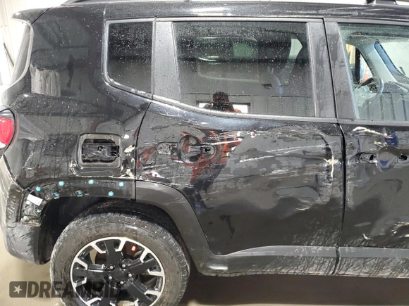 2023 Jeep Renegade Trailhawk with VIN ZACNJDC18PPP32439, listed as a Copart auction lot 43872655 with 21,440 mi miles and Salvage title. Bid and sale history available at DreamBid. Image 11.