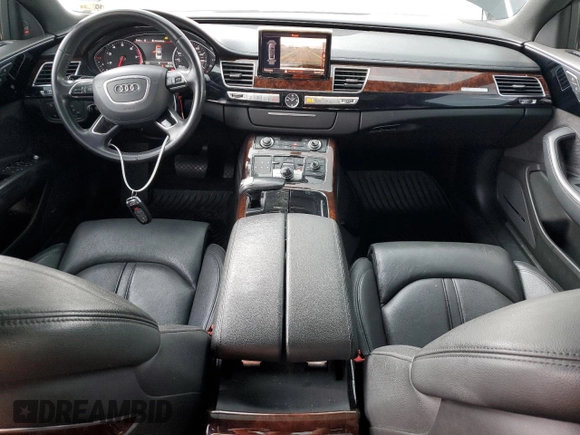 2013 Audi A8 3.0L z VIN WAURGAFD3DN029985, wystawiony jako Copart lot #60536355 z przebiegiem 198 176 mil mil oraz Czysty tytuł • Clean title. Historia ofert i sprzedaży dostępna na DreamBid. Obrazek 8.