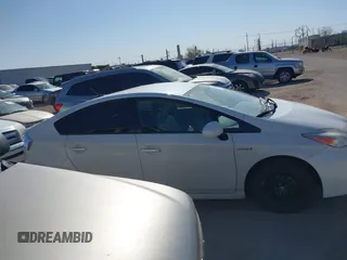 2014 Toyota Prius Four with VIN JTDKN3DU7E0386397, listed as a IAAI auction lot 42004337 with 288,370 mi miles. Bid and sale history available at carsss.com. Image 13.