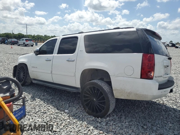 2013 GMC Yukon XL SLT with VIN 1GKS1KE03DR253071, listed as a Copart auction lot 51437355 with 194,807 mi miles and Salvage Title. Bid and sale history available at DreamBid. Image 2.