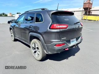 2018 Jeep Cherokee Trailhawk z VIN 1C4PJMBX0JD600413, wystawiony jako Copart lot #60336385 z przebiegiem 64 875 mil mil oraz Czysty tytuł • Clean title. Historia ofert i sprzedaży dostępna na DreamBid. Obrazek 3.