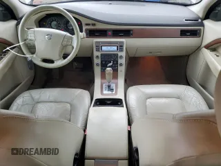 2008 Volvo S80 3.2L with VIN YV1AS982281056773, listed as a Copart auction lot 74117384 with 176,244 mi miles and Clean Title. Bid and sale history available at carsss.com. Image 8.