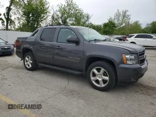 2011 Chevrolet Avalanche LT z VIN 3GNTKFE33BG214581, wystawiony jako Copart lot #55279435 z przebiegiem 182 711 mil mil oraz Szkoda całkowita • Salvage title. Historia ofert i sprzedaży dostępna na DreamBid. Obrazek 4.