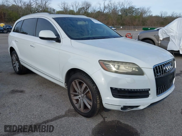 2012 Audi Q7 3.0T Premium Plus with VIN WA1LGAFE7CD010386, listed as a IAAI auction lot 41307785 with 208,704 mi miles. Bid and sale history available at carsss.com. Image 1.