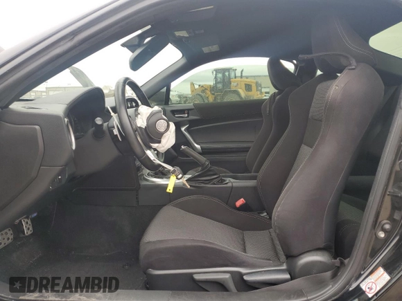 2020 Toyota 86 z VIN JF1ZNAA15L8753489, wystawiony jako Copart lot #51817865 z przebiegiem 42 850 mil mil oraz Szkoda całkowita • Salvage title. Historia ofert i sprzedaży dostępna na DreamBid. Obrazek 7.