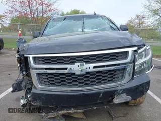 2018 Chevrolet Suburban LT z VIN 1GNSKHKC7JR382685, wystawiony jako IAAI lot #42077286 z przebiegiem 137 206 mil mil oraz . Historia ofert i sprzedaży dostępna na DreamBid. Obrazek 6.