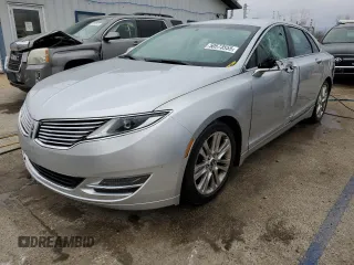 2015 Lincoln MKZ z VIN 3LN6L2J99FR628945, wystawiony jako Copart lot #50573555 z przebiegiem 139 644 mil mil oraz Szkoda całkowita • Salvage title. Historia ofert i sprzedaży dostępna na DreamBid. Obrazek 1.