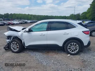 2020 Ford Escape SE with VIN 1FMCU0G61LUC46897, listed as a IAAI auction lot 42090743 with Not Provided miles and . Bid and sale history available at carsss.com. Image 13.