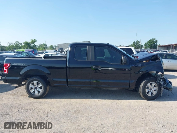 2018 Ford F-150 XL z VIN 1FTEX1CB1JKD88575, wystawiony jako IAAI lot #42395186 z przebiegiem 80 056 mil mil oraz . Historia ofert i sprzedaży dostępna na DreamBid. Obrazek 13.