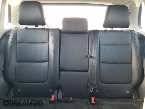 2017 Volkswagen Tiguan S with VIN WVGAV7AX8HK028148, listed as a Copart auction lot 86756104 with 84,060 mi miles and Salvage Title. Bid and sale history available at DreamBid. Image 10.