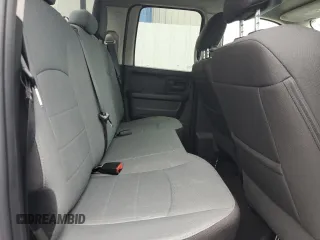2022 Ram 1500 Tradesman z VIN 1C6RR7FG7NS187167, wystawiony jako Copart lot #56688525 z przebiegiem 37 131 mil mil oraz Czysty tytuł • Clean title. Historia ofert i sprzedaży dostępna na DreamBid. Obrazek 10.