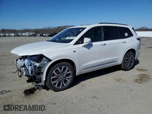 2025 Cadillac XT6 AWD Sport z VIN 1GYKPHRS5SZ101521, wystawiony jako Copart lot #48552185 z przebiegiem 262 mil mil oraz Szkody całkowita. Historia ofert i sprzedaży dostępna na DreamBid. Obrazek 1.