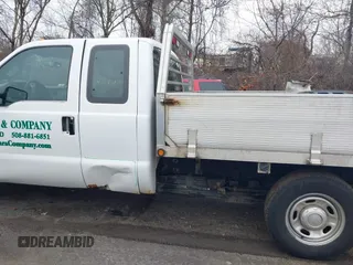 2014 Ford F-250 XL with VIN 1FT7X2A65EEA40254, listed as a IAAI auction lot 41720384 with 286,838 mi miles and . Bid and sale history available at DreamBid. Image 14.