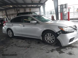 2018 Nissan Altima 2.5 SL with VIN 1N4AL3APXJC128387, listed as a IAAI auction lot 41370583 with 1 mi miles. Bid and sale history available at carsss.com. Image 13.
