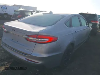 2020 Ford Fusion SE with VIN 3FA6P0HD6LR222565, listed as a IAAI auction lot 41784409 with 27,345 mi miles. Bid and sale history available at carsss.com. Image 4.