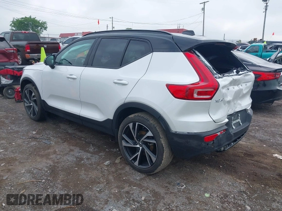 2022 Volvo XC40 R-Design с VIN YV4162UM0N2648040, выставлен на аукционе IAAI как лот 42172222 с пробегом 19 911 миль миль и . История ставок и продаж доступна на DreamBid. Изображение 3.