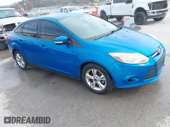 2014 Ford Focus SE with VIN 1FADP3F29EL374822, listed as a IAAI auction lot 41822631 with 221,719 mi miles. Bid and sale history available at carsss.com. Image 1.