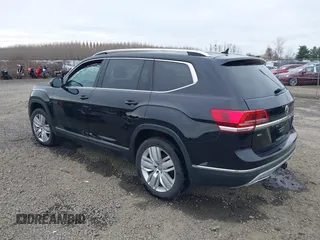 2018 Volkswagen Atlas SEL Premium z VIN 1V2NR2CAXJC554740, wystawiony jako IAAI lot #41773681 z przebiegiem 83 296 mil mil oraz . Historia ofert i sprzedaży dostępna na DreamBid. Obrazek 3.