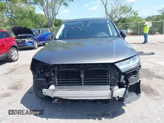 2019 Audi Q7 Premium Plus z VIN WA1LAAF70KD020498, wystawiony jako IAAI lot #41976990 z przebiegiem 91 643 mil mil oraz . Historia ofert i sprzedaży dostępna na DreamBid. Obrazek 12.