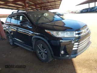 2019 Toyota Highlander SE with VIN 5TDKZRFH8KS570781, listed as a IAAI auction lot 41996559 with 59,996 mi miles and . Bid and sale history available at DreamBid. Image 1.