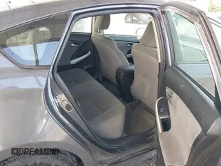 2012 Toyota Prius One z VIN JTDKN3DU4C1562832, wystawiony jako IAAI lot #42148967 z przebiegiem 264 211 mil mil oraz . Historia ofert i sprzedaży dostępna na DreamBid. Obrazek 8.