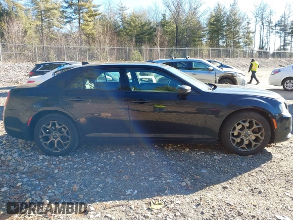 2016 Chrysler 300 S z VIN 2C3CCAGG4GH287737, wystawiony jako IAAI lot #41299711 z przebiegiem Nie podano mil oraz . Historia ofert i sprzedaży dostępna na DreamBid. Obrazek 13.