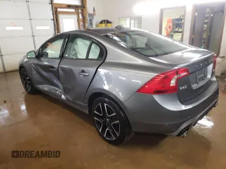 2017 Volvo S60 Dynamic with VIN YV126MFL4H2432035, listed as a Copart auction lot 71968212 with 33,659 mi miles. Bid and sale history available at carsss.com. Image 2.