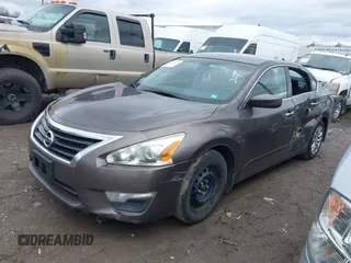 2015 Nissan Altima S z VIN 1N4AL3AP9FC107814, wystawiony jako IAAI lot #41653655 z przebiegiem 159 687 mil mil oraz . Historia ofert i sprzedaży dostępna na DreamBid. Obrazek 2.
