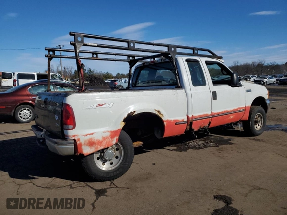 1999 Ford F-250 XL with VIN 1FTNX21L0XEB46210, listed as a Copart auction lot 45749725 with 221,529 mi miles and Salvage title. Bid and sale history available at DreamBid. Image 3.