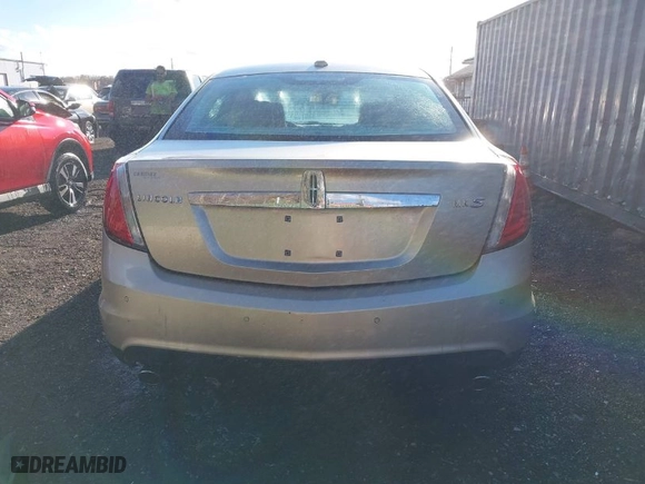 2010 Lincoln MKS with VIN 1LNHL9DR6AG610125, listed as a IAAI auction lot 40764624 with 202759 miles. Bid and sale history available at carsss.com. Image 17.