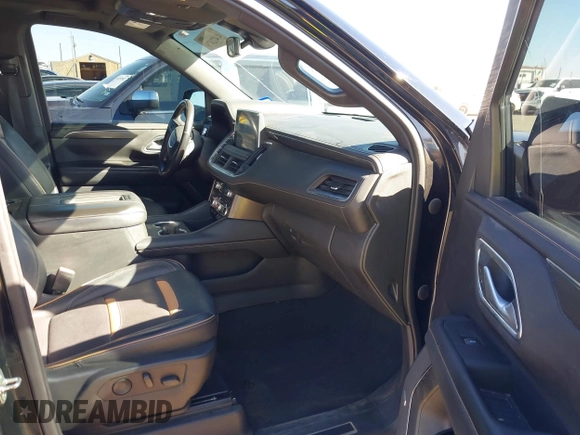 2021 GMC Yukon AT4 with VIN 1GKS2CKD2MR169740, listed as a IAAI auction lot 41472470 with 103,662 mi miles. Bid and sale history available at carsss.com. Image 5.