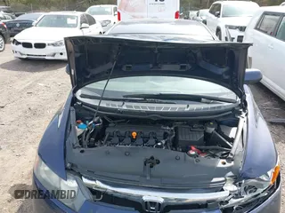 2006 Honda Civic LX z VIN 1HGFA16526L029332, wystawiony jako IAAI lot #41752392 z przebiegiem 123 928 mil mil oraz . Historia ofert i sprzedaży dostępna na DreamBid. Obrazek 10.
