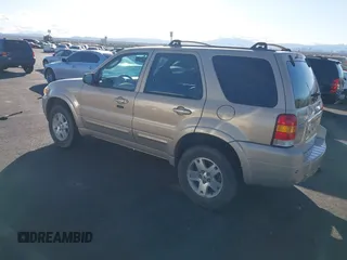 2007 Ford Escape Limited with VIN 1FMCU94137KA98413, listed as a IAAI auction lot 41482242 with 126,852 mi miles. Bid and sale history available at carsss.com. Image 3.