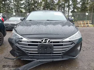 2020 Hyundai Elantra SE with VIN 5NPD74LF2LH529719, listed as a IAAI auction lot 41970104 with 38,928 mi miles. Bid and sale history available at carsss.com. Image 12.
