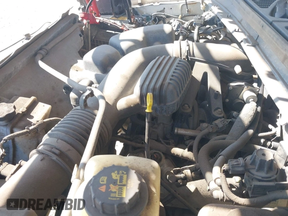 2009 Ford F-250 XL z VIN 1FTNF21599EB08658, wystawiony jako IAAI lot #42032215 z przebiegiem Nie podano mil oraz . Historia ofert i sprzedaży dostępna na DreamBid. Obrazek 13.