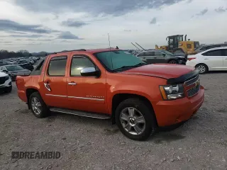 2009 Chevrolet Avalanche LTZ z VIN 3GNFK32049G275566, wystawiony jako Copart lot #48805985 z przebiegiem 107 752 mil mil oraz Czysty tytuł • Clean title. Historia ofert i sprzedaży dostępna na DreamBid. Obrazek 10.