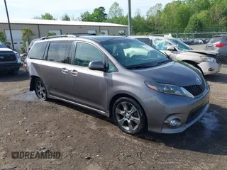 2015 Toyota Sienna SE с VIN 5TDXK3DC5FS640306, выставлен на аукционе IAAI как лот 42109088 с пробегом 162 383 миль миль и . История ставок и продаж доступна на DreamBid. Изображение 1.