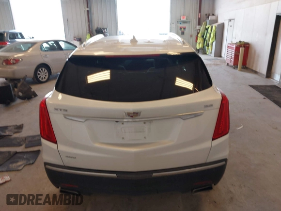 2018 Cadillac XT5 Luxury AWD z VIN 1GYKNDRS9JZ248969, wystawiony jako IAAI lot #42463156 z przebiegiem 90 271 mil mil oraz . Historia ofert i sprzedaży dostępna na DreamBid. Obrazek 16.
