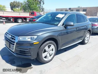 2019 Audi Q5 Premium with VIN WA1ANAFY2K2040638, listed as a IAAI auction lot 42095555 with 98,990 mi miles. Bid and sale history available at carsss.com. Image 2.