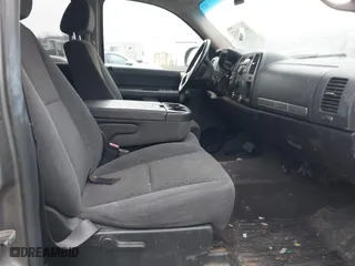 2007 Chevrolet Silverado 1500 LTZ with VIN 2GCEK13M571581790, listed as a IAAI auction lot 41663432 with 184,977 mi miles. Bid and sale history available at carsss.com. Image 5.