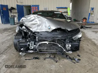 2022 BMW M8 Competition z VIN WBSAE0C00NCH03231, wystawiony jako Copart lot #89316515 z przebiegiem Nie podano mil oraz Nie do naprawy • Non repairable. Historia ofert i sprzedaży dostępna na DreamBid. Obrazek 5.